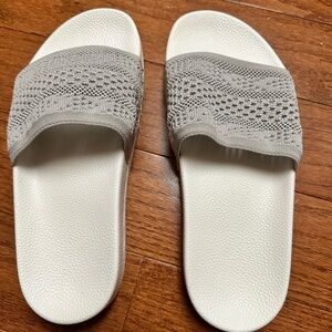 RSVP gray knit slides 8M